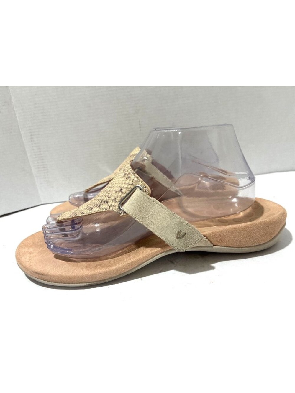 Vionic Wanda Womens Bone/Snake-Print T-Strap Thong Sandals Size 9 Flip Flops